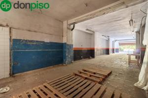 Local comercial en venta en Granada, Cervantes photo 0