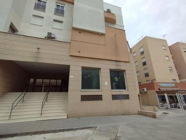 Local comercial en venta en Chiclana de la Frontera, Avenida la libertad photo 0