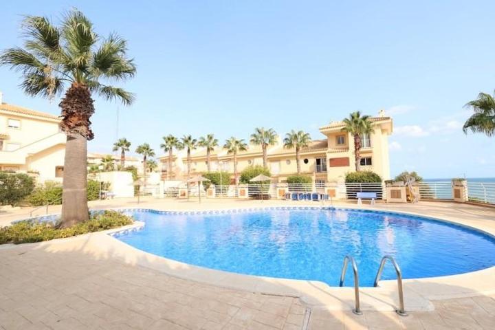 Apartamento en venta en Orihuela Costa, Campoamor photo 0