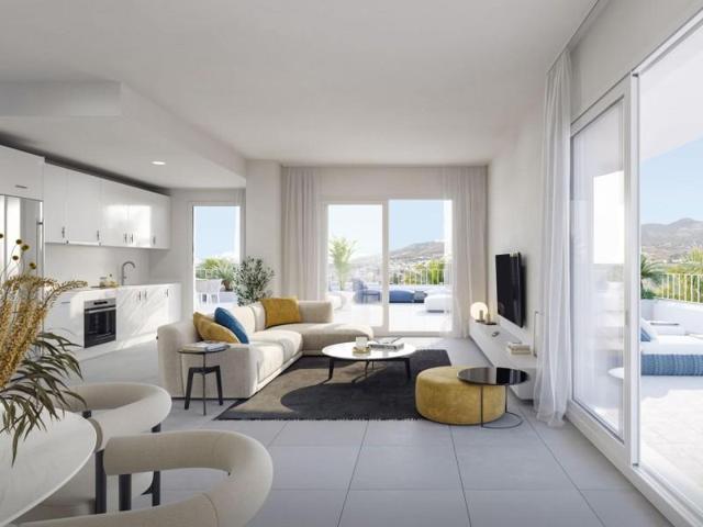 Apartamento en venta en Fuengirola, Los Pacos photo 0