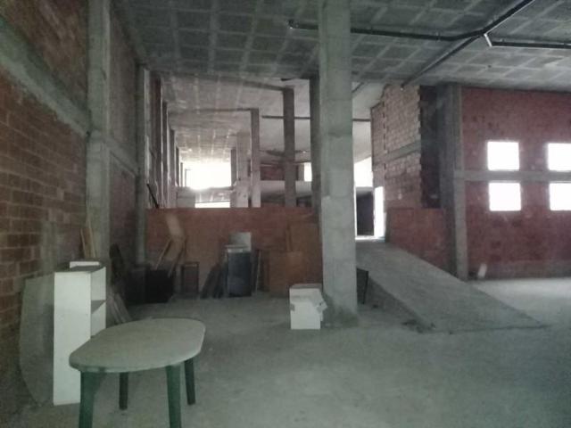 Local comercial en venta en Alicante photo 0