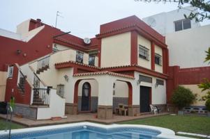 Casa en venta en Puerto Real, Centro photo 0