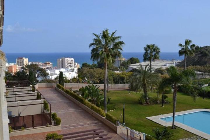 Apartamento en venta en Fuengirola, Los Pacos photo 0