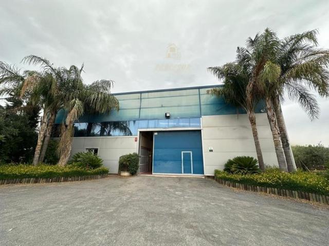 Nave industrial en venta en Córdoba, El Higuerón photo 0