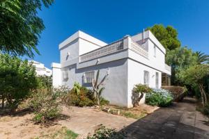 Chalet en venta en Gandia, Playa de Gandia photo 0