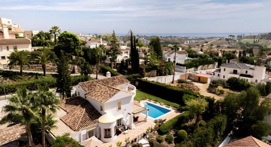 Chalet en venta en Benahavís, Paraiso Alto photo 0