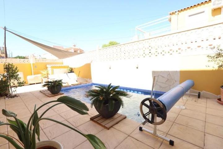 Adosada en venta en Orihuela Costa, Lomas de Cabo Roig photo 0