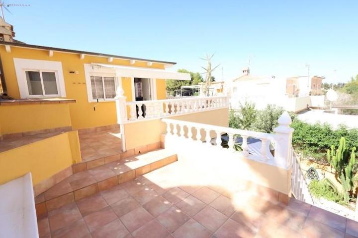 Adosada en venta en Orihuela Costa, Lomas de Cabo Roig photo 0