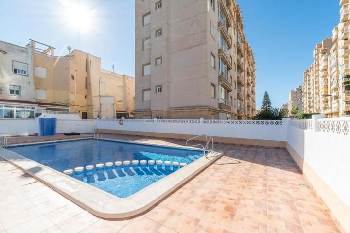 Apartamento en venta en Torrevieja, Nueva Torrevieja photo 0