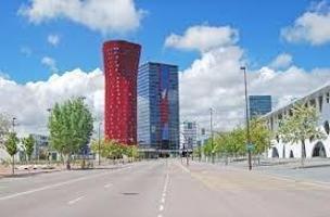 Edificio en venta en L'Hospitalet de Llobregat, Collblanc photo 0