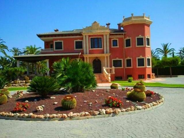 Chalet en venta en Elche photo 0