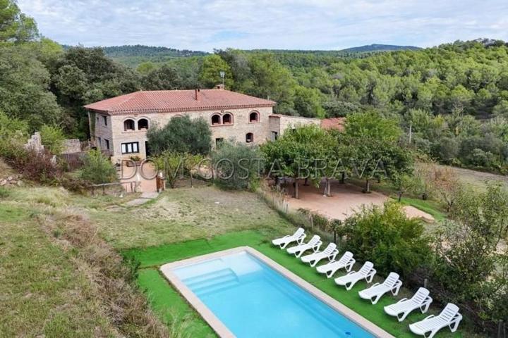 Casa con terreno en venta en Cistella, Alt Empordà photo 0