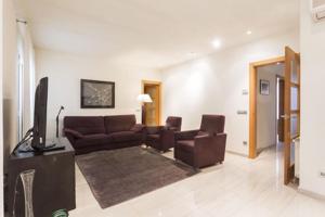 Adosada en venta en Figueres, Alt Empordà photo 0