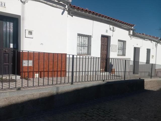 Adosada en venta en El Pedroso, CENTRO photo 0