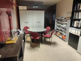 Oficina en venta en Olot, La Garrotxa photo 0