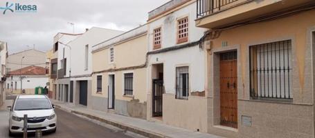 Adosada en venta en Don Benito, Centro photo 0