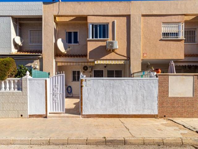 Bungalow en venta en Torrevieja, Aguas Nuevas photo 0