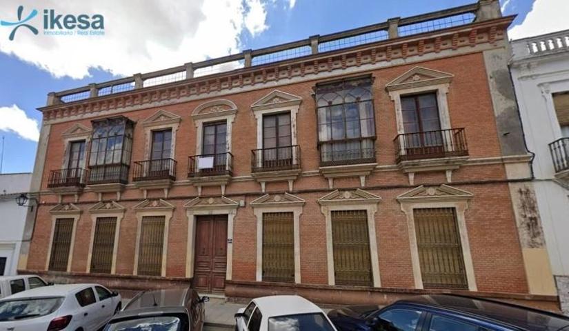 Casa en venta en Azuaga, Centro photo 0