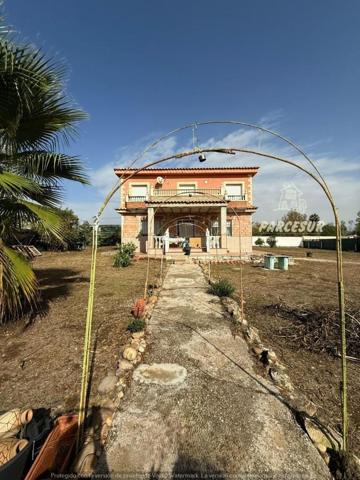 Casa con terreno en venta en Córdoba, La Barquera photo 0