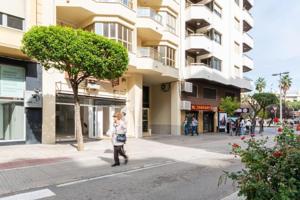 Local comercial en venta en Gandia, Centro photo 0