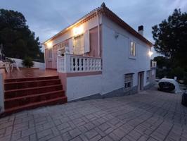 Chalet en venta en Pedralba, LES MALLAES photo 0