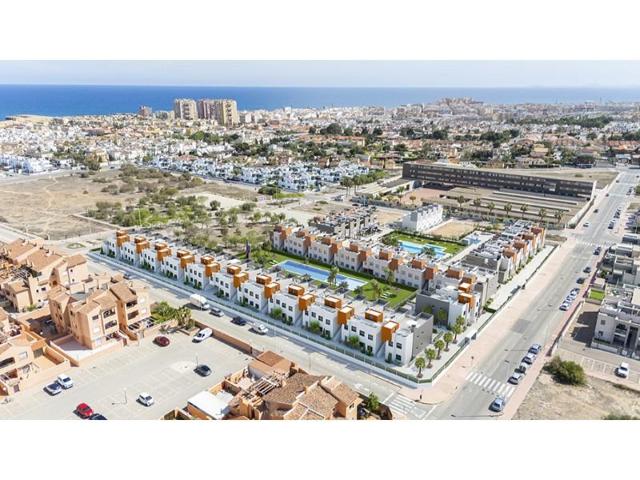 Apartamento en venta en Torrevieja, Aguas Nuevas photo 0