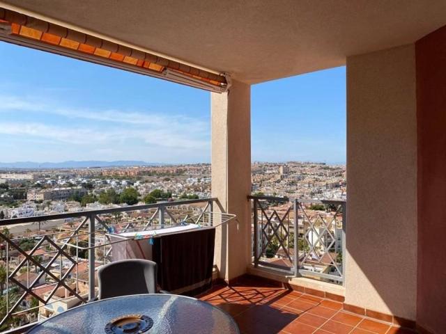 Apartamento en venta en Torrevieja photo 0