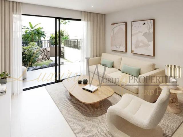 Apartamento en venta en El Médano, Avenida Juan Carlos I, 38612 photo 0