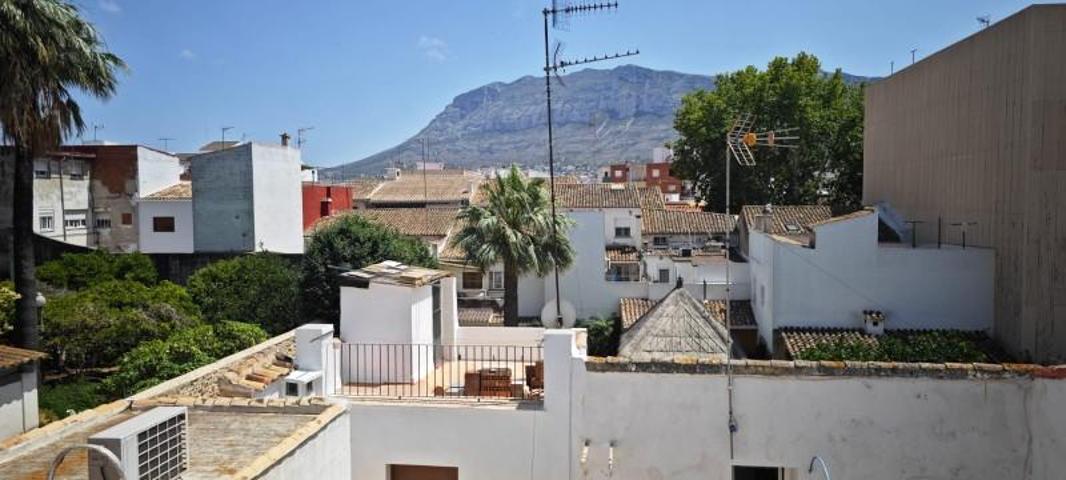 Casas de pueblo en venta en Denia, Casco urbano photo 0