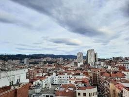 Piso en venta en Bilbao, Ametzola photo 0