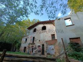 Casa con terreno en venta en Olot, La Garrotxa photo 0