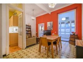 Piso en venta en Barcelona, El Raval photo 0