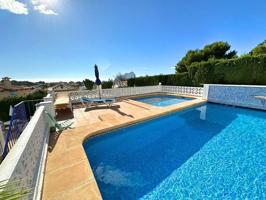 Chalet en venta en Calpe photo 0