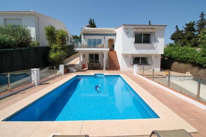 Chalet en venta en Mijas, Calaburra - Chaparral photo 0