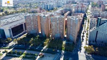 Apartamento en venta en Valencia, Ciutat de les Arts i de les Ciencies photo 0