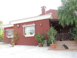 Chalet en venta en Marbella, Cabopino photo 0