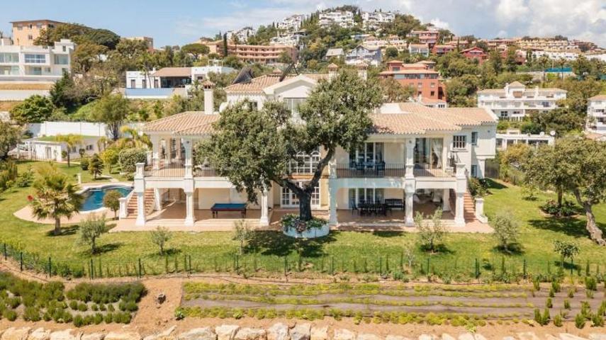 Chalet en venta en Marbella, Marbella Este - La Mairena photo 0