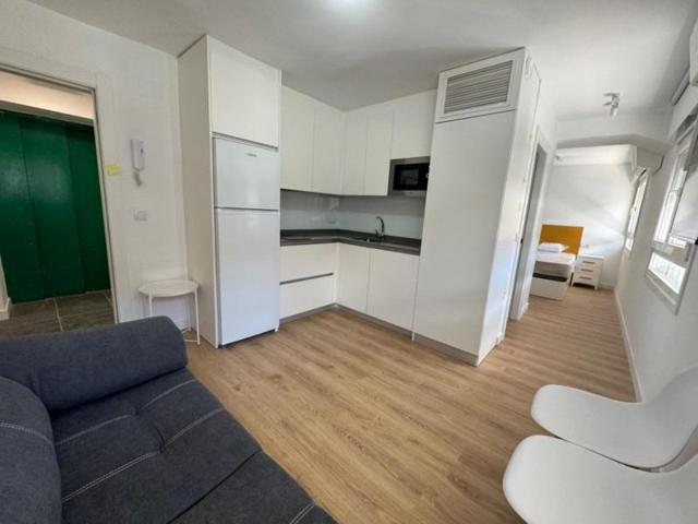 Apartamento en alquiler en Valladolid, Paseo Zorrilla photo 0