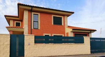 Chalet en venta en Morales del Vino, Piscinas photo 0