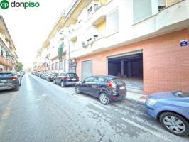 Local comercial en venta en Maracena, Maracena photo 0