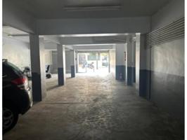 Local comercial en venta en Barcelona, El Guinardó photo 0