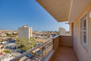 Piso en venta en Torrevieja, Baix Segura photo 0