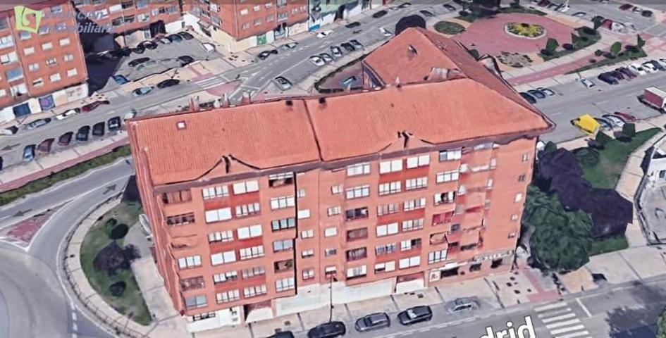 Local comercial en venta en Burgos, Zona sur photo 0