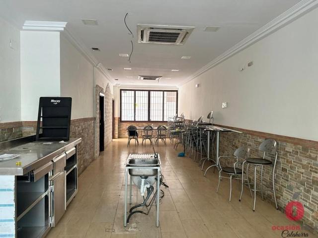 Local comercial en venta en Córdoba, Av. Barcelona - Viñuela - Rescatado photo 0
