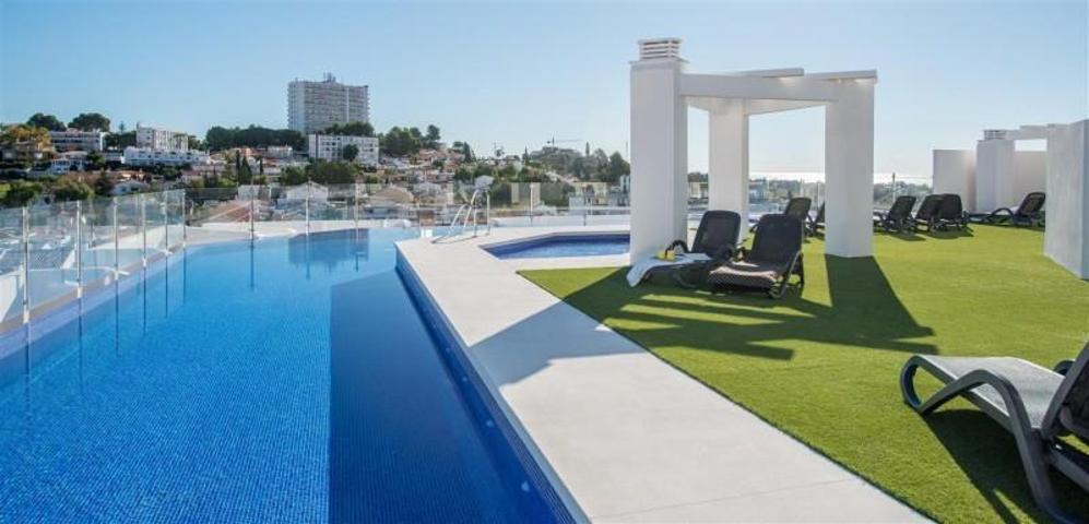 Apartamento en venta en Marbella, Nueva Andalucia - La Campana photo 0