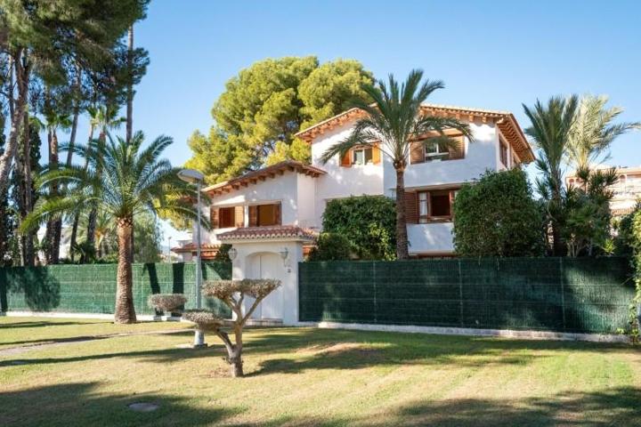 Chalet en venta en Gandia, Playa de Gandia photo 0