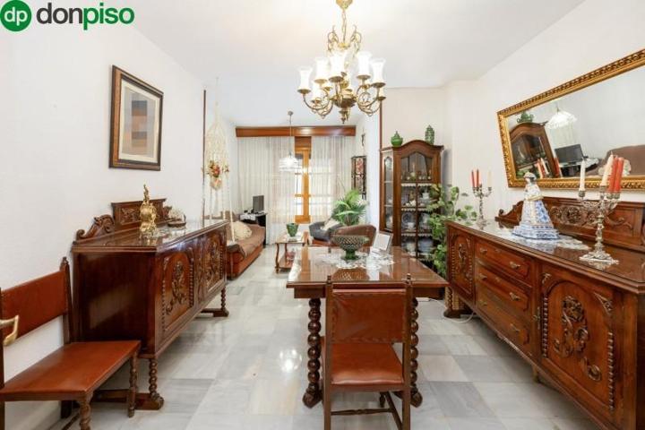 Piso en venta en Granada, Alhamar photo 0