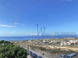 Apartamento en venta en Adeje, Avenida de los Vientos, 38670 photo 0