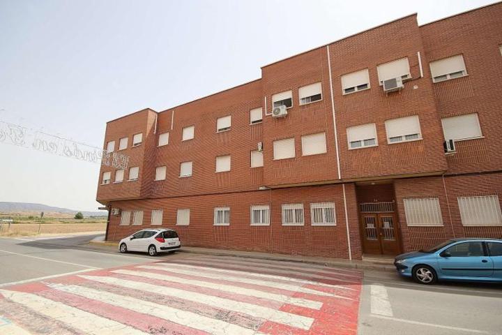 Apartamento en venta en Pinoso photo 0