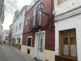 Adosada en venta en Ayora photo 0